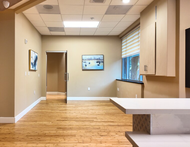 More Photos Of 838 Nordahl Rd, San Marcos Medical For Lease