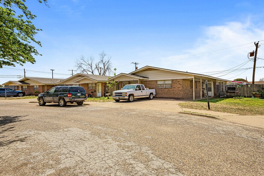 More Photos Of 501-524 Plaza Dr, Slaton Apartments For Sale