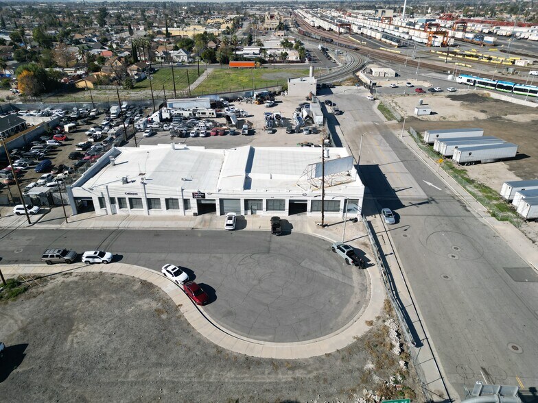 More Photos Of 274 N I, San Bernardino Service For Sale