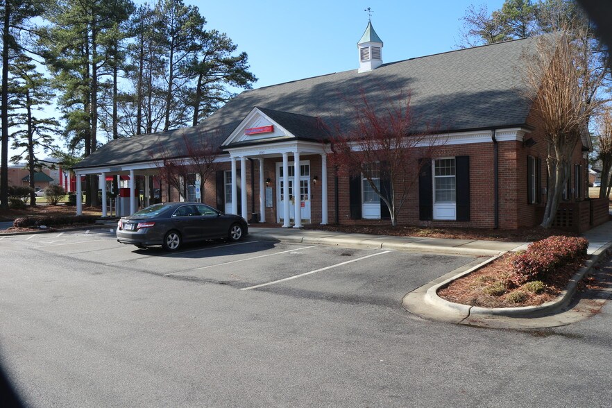 More Photos Of 2950 Union Rd, Gastonia Bank For Lease