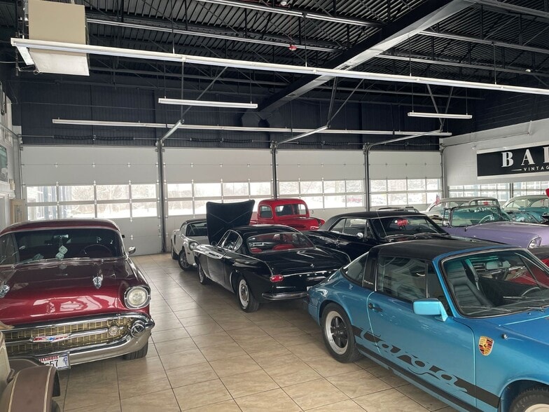 More Photos Of 4200 E Main St, St Charles Auto Dealership For Sale
