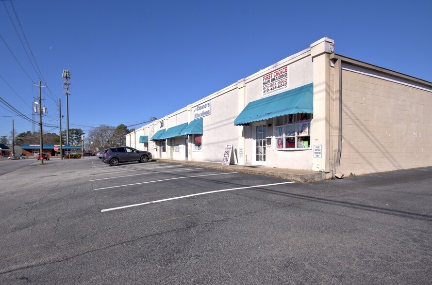 More Photos Of 365-409 Fayette Pl, Fayetteville General Retail For Lease