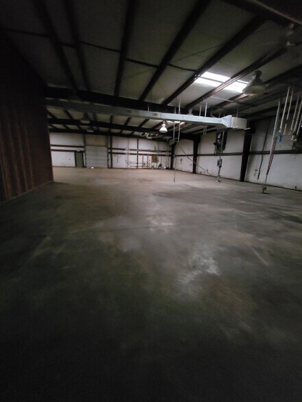 More Photos Of 95 Trade St, Bogart Distribution For Sale