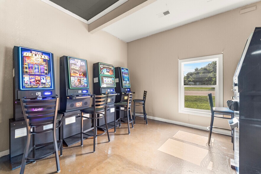 More Photos Of 473 Highway W, Eldon Storefront Retail Residential For Sale