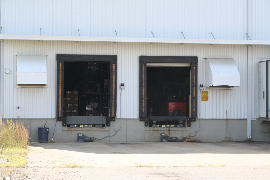 More Photos Of 250 Mitch McConnell Way, Bowling Green Industrial For Sale