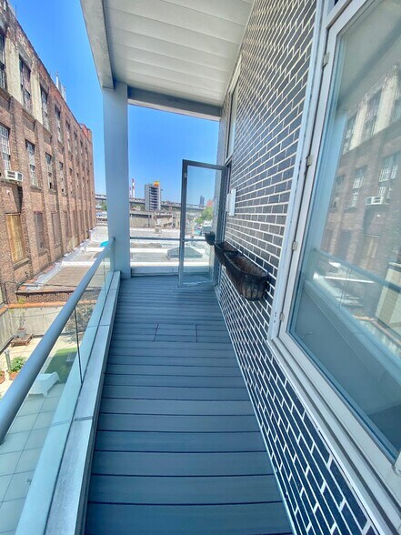 More Photos Of 11-11 44th Rd, Long Island City Office For Sale