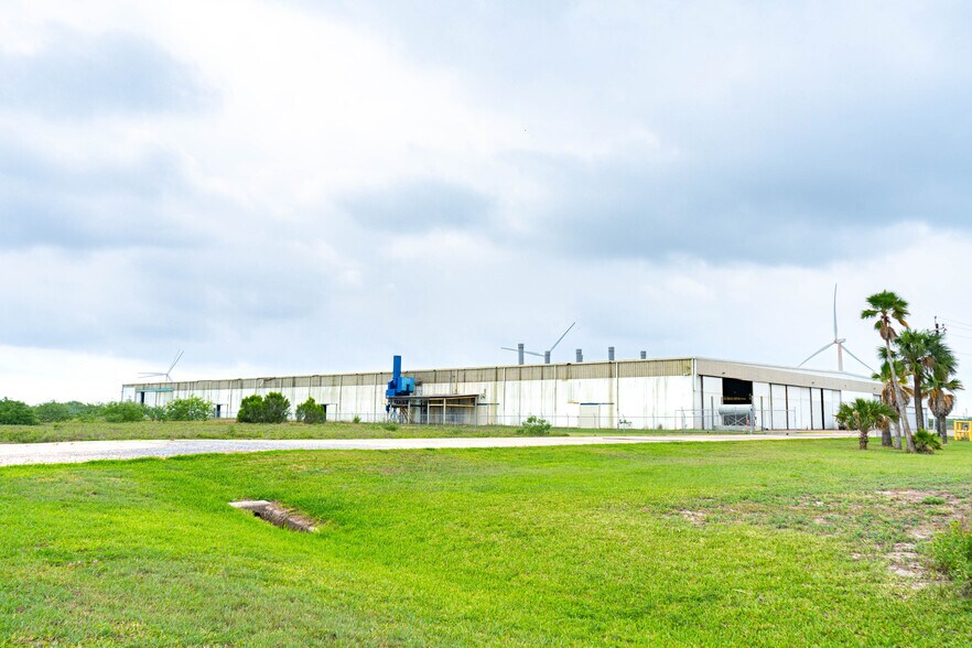 More Photos Of 42134 FM 510, Los Fresnos Manufacturing For Sale