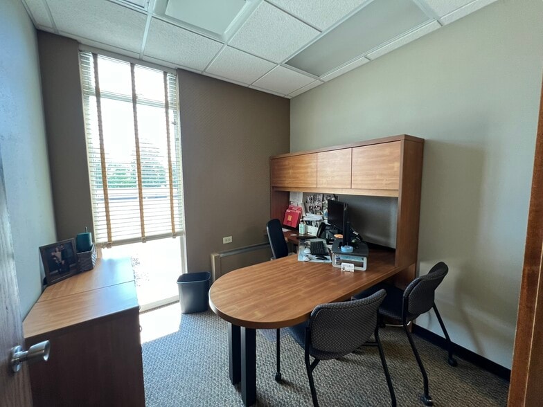 More Photos Of 417 Monroe Ave, Green Bay Medical For Lease