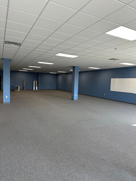 More Photos Of 1000 W Wisconsin Ave, Appleton Unknown For Lease