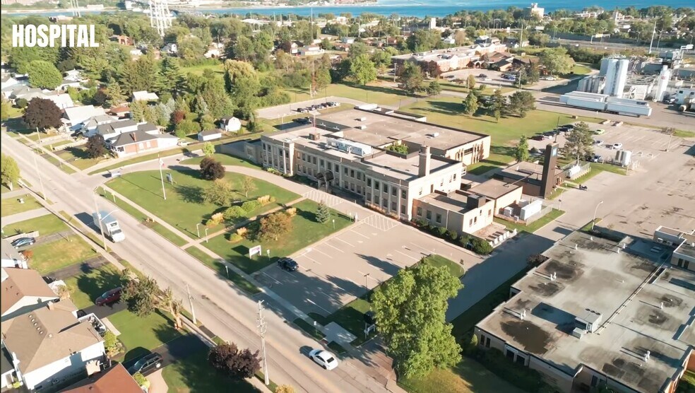 More Photos Of 203 Niagara Blvd, Fort Erie Storefront Retail Residential For Sale