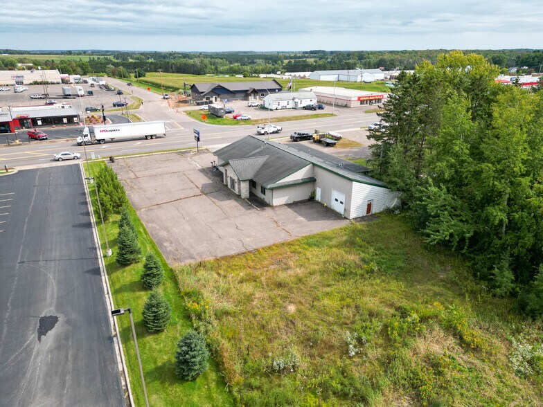 More Photos Of 233 S 8th St, Medford Office For Sale