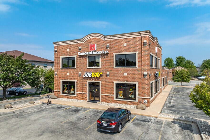 More Photos Of 1526 S Commercial St, Neenah Storefront Retail Office For Lease