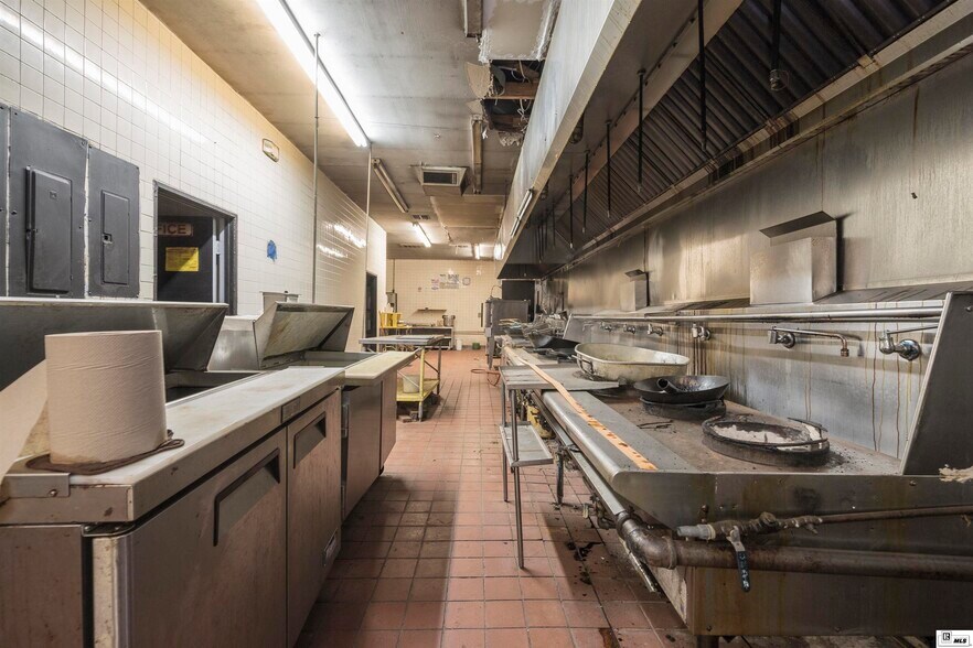 More Photos Of 1801 E Madison Ave, Bastrop Restaurant For Sale