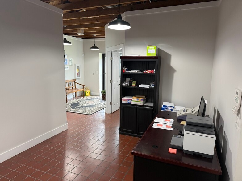 More Photos Of 924 N Tennessee St, Cartersville Office For Lease