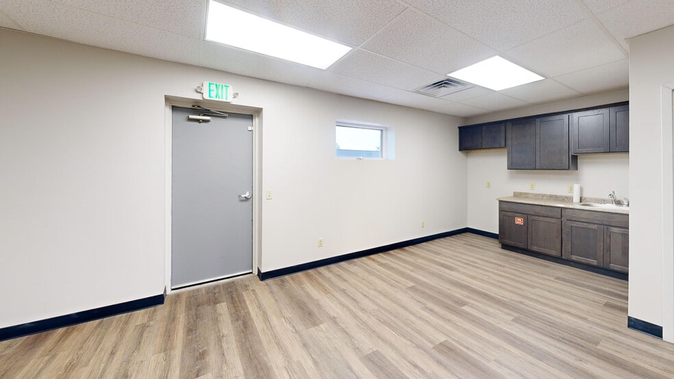 More Photos Of 7007 Trafalgar St, Fort Wayne Light Manufacturing For Lease