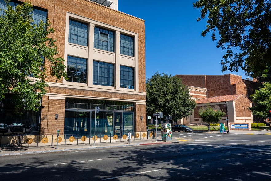 More Photos Of 1530 J St, Sacramento Apartments For Lease