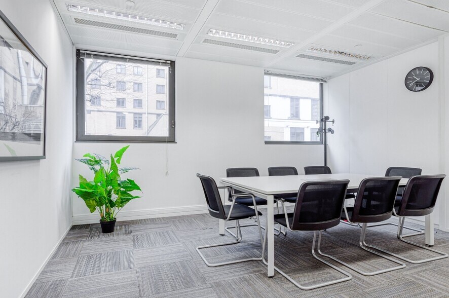 More Photos Of 2 Lansdowne Rd, Croydon Coworking Space