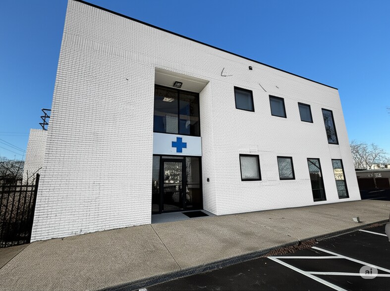 More Photos Of 14 NW Wellham Ave, Glen Burnie Office For Lease