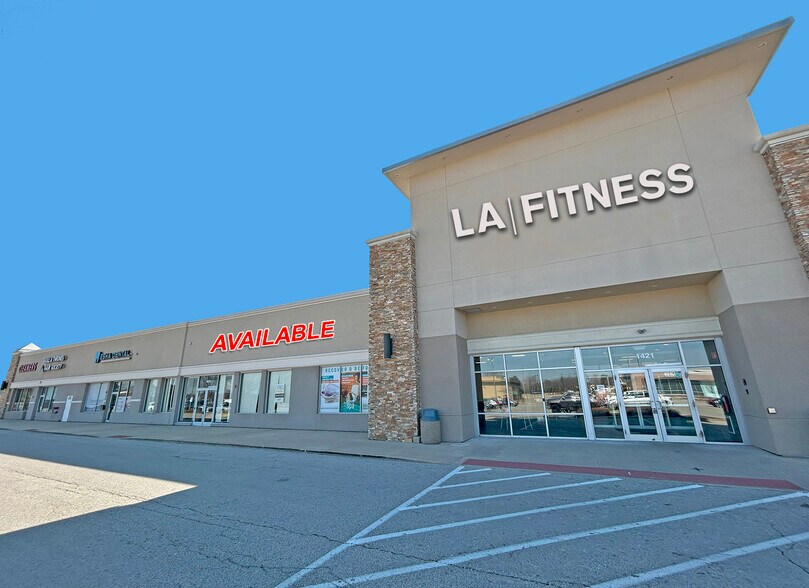 Primary Photo Of 1401-1455 W Lake St, Addison Unknown For Lease