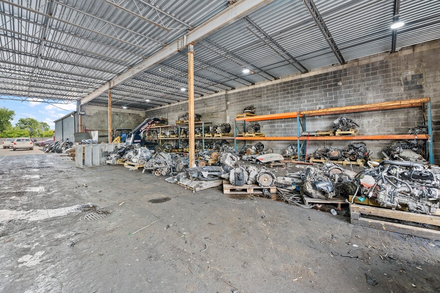 More Photos Of 11435 Schaefer Hwy, Detroit Warehouse For Sale
