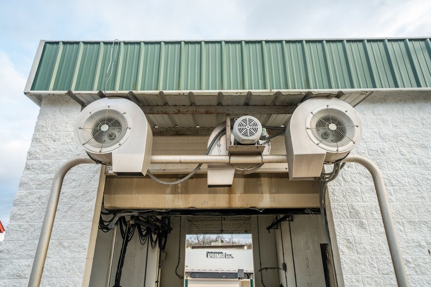 More Photos Of 626 Carpenter Dam Rd, Hot Springs National Park Specialty For Sale