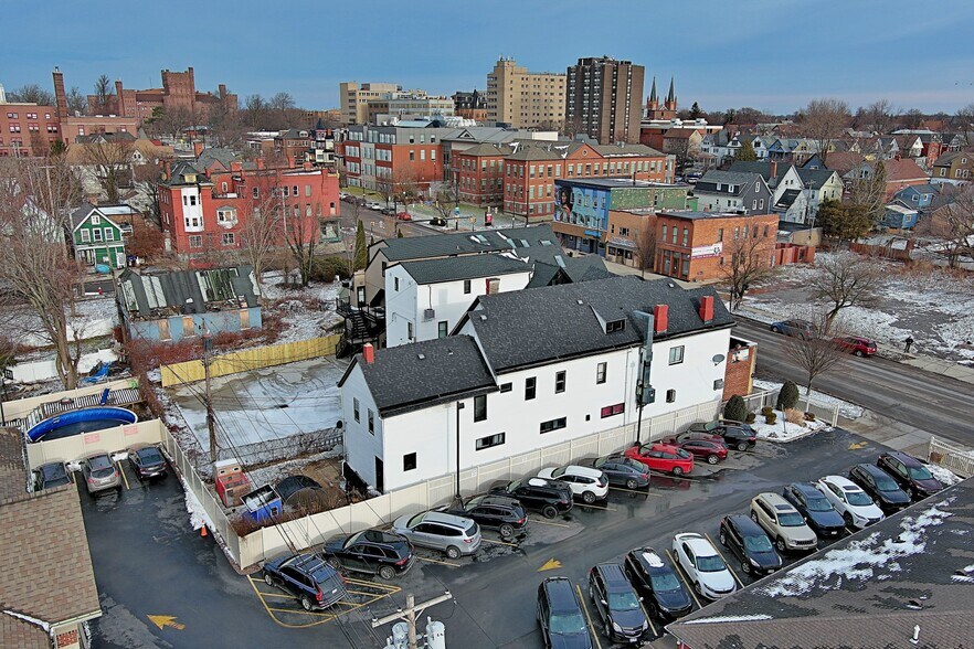 More Photos Of 568-570 Niagara St, Buffalo Storefront Retail Residential For Sale