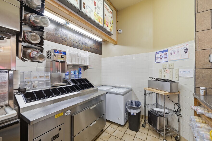 More Photos Of 47720 Or-58 Hwy, Oakridge Fast Food For Sale