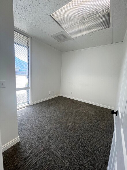 More Photos Of 424 S State St, Orem Office For Lease