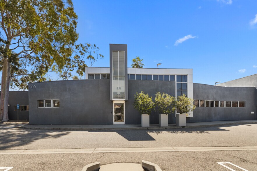 More Photos Of 1500 Olympic Blvd, Santa Monica Loft Creative Space For Sale