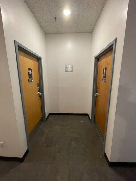 More Photos Of 294 N Winooski Ave, Burlington Storefront Retail Office For Lease