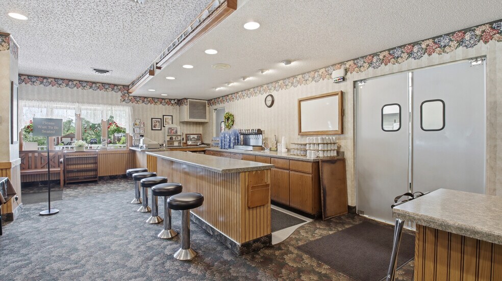More Photos Of S286 WI-35, Nelson Restaurant For Sale