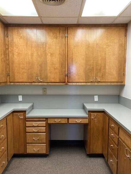 More Photos Of 2620 Yonkers St, Plainview Medical For Sale