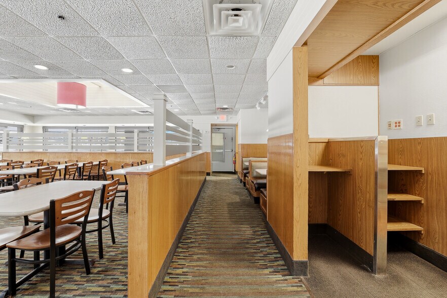 More Photos Of 143 Division St, Stevens Point Restaurant For Sale