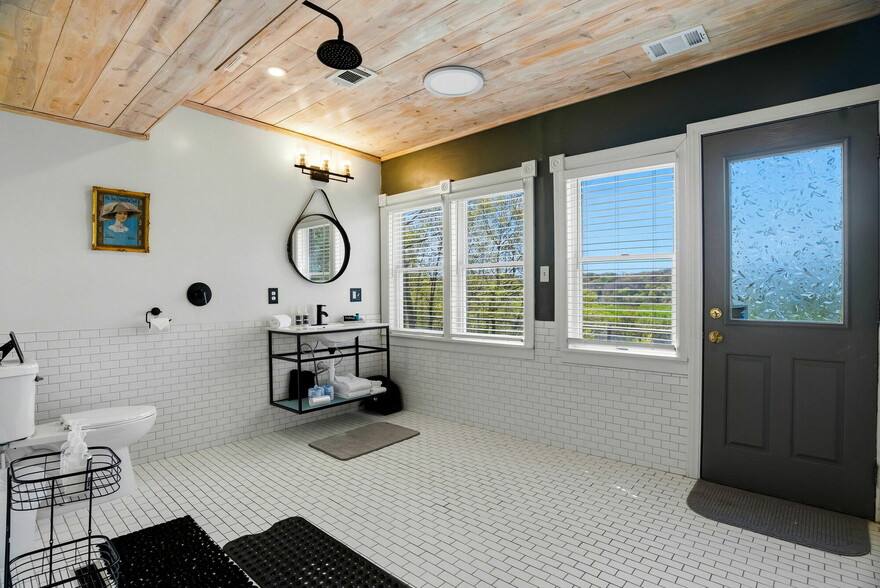 More Photos Of 305 River St, Osceola Hospitality For Sale