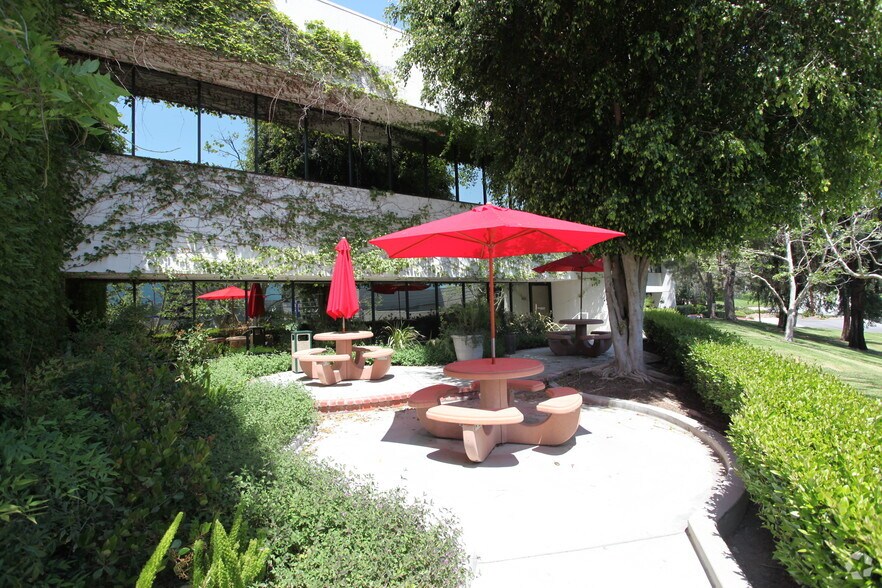 More Photos Of 2455 Teller Rd, Thousand Oaks Office For Lease