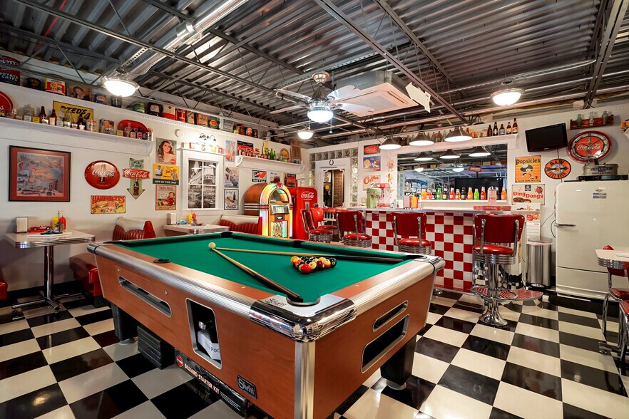 More Photos Of 9181 Commerce Center Cir, Highlands Ranch Self Storage For Sale