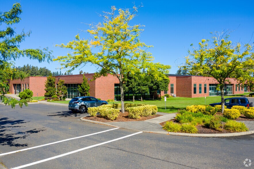 More Photos Of , Beaverton Flex For Sale