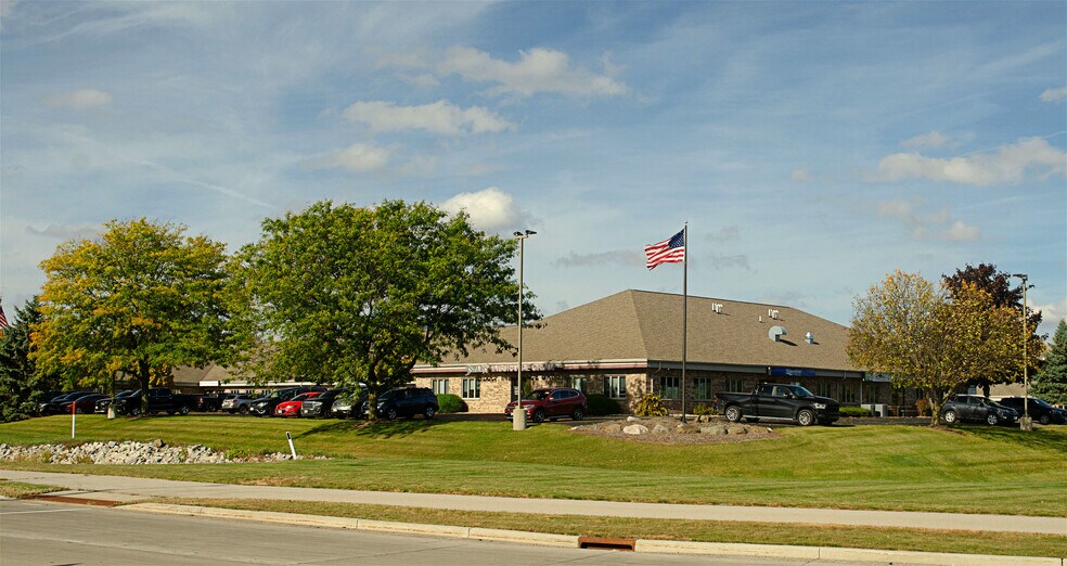 More Photos Of 119 N McCarthy Rd, Appleton Office For Lease