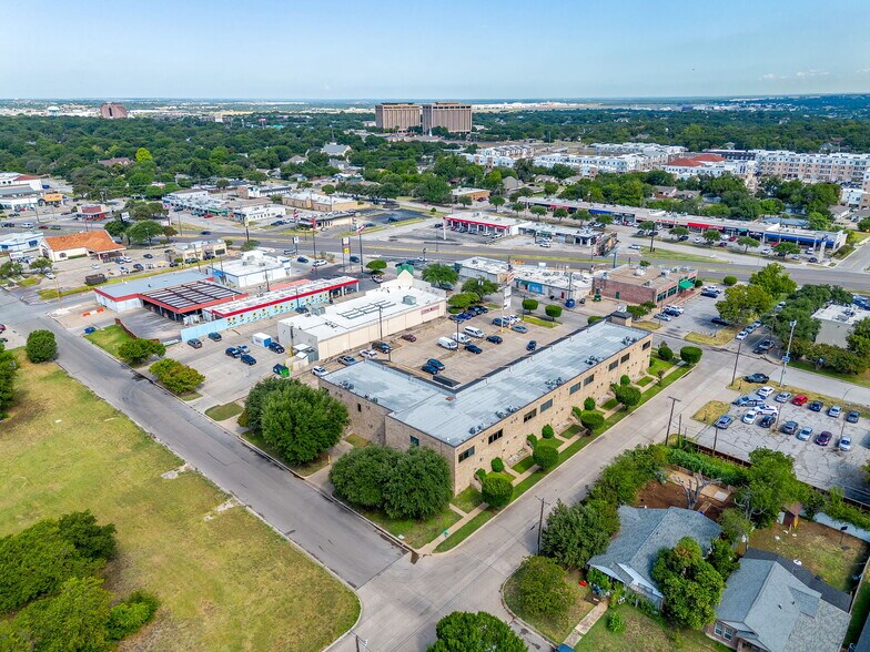 More Photos Of 5801 Curzon Ave, Fort Worth General Retail For Lease