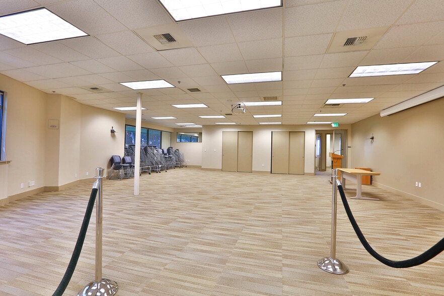 More Photos Of 3000 Lakeside Dr, Santa Clara Office For Lease