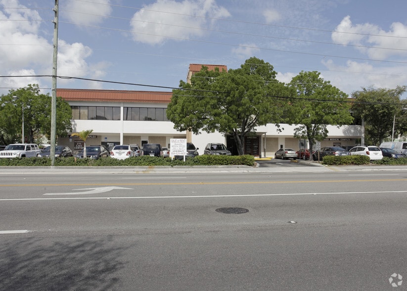 More Photos Of 5333 N Dixie Hwy, Oakland Park Medical For Lease