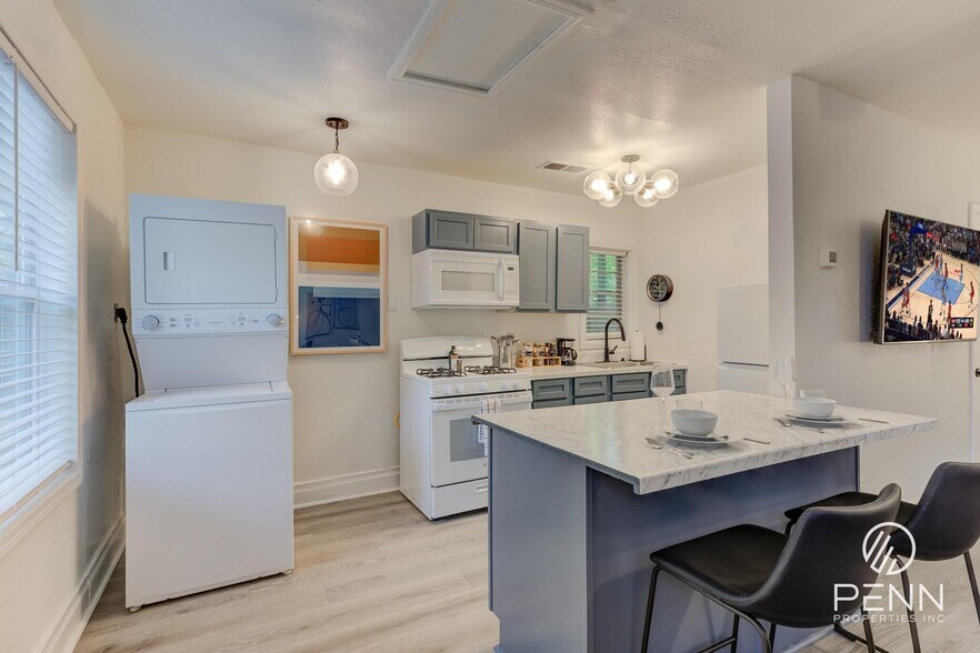 More Photos Of 2033 Young Ave, Memphis Multifamily For Sale