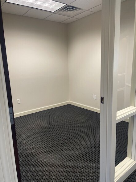 More Photos Of 1710 E Arlington Blvd, Greenville Office For Sale