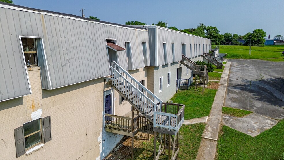 More Photos Of 201 William D Jones Blvd, Fayetteville Apartments For Sale