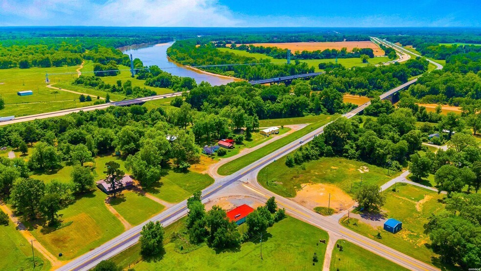 More Photos Of 5370 Highway 67 W, Fulton Convenience Store For Sale