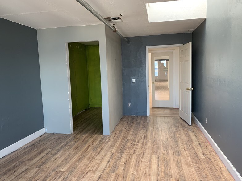 More Photos Of 870 Innes Ave, San Francisco Warehouse For Sale