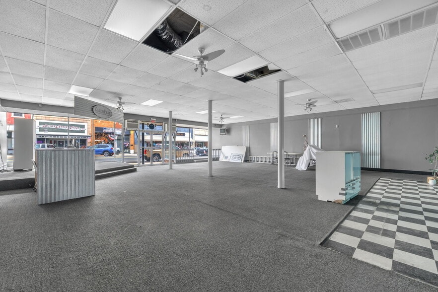 More Photos Of 128 S Scales St, Reidsville Storefront Retail Office For Sale