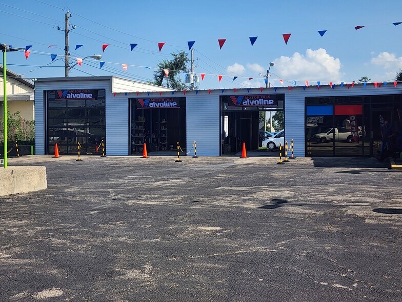 Primary Photo Of 5955 E 21st St, Indianapolis Carwash For Sale