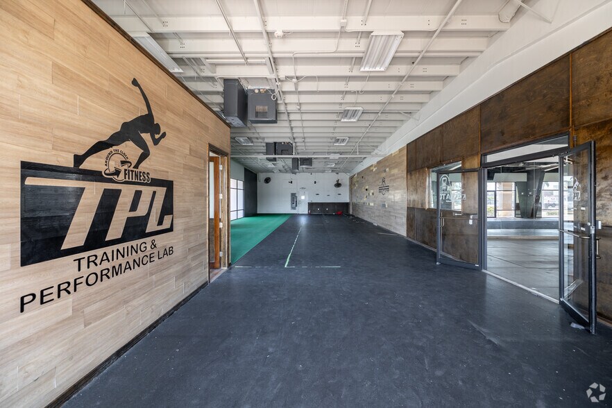 More Photos Of 1141 Pine Island Rd SW, Cape Coral Freestanding For Sale