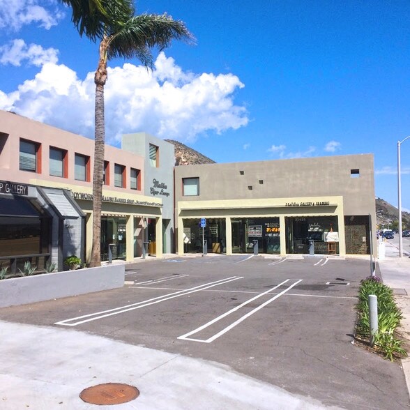 More Photos Of 22627 Pacific Coast Hwy, Malibu General Retail For Sale